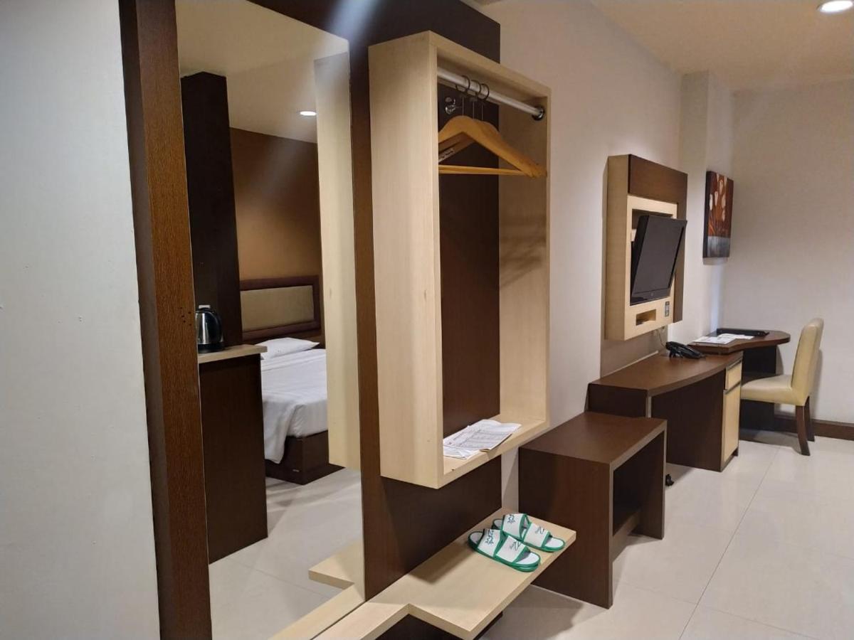 Hotel Olive Tangerang Eksteriør bilde
