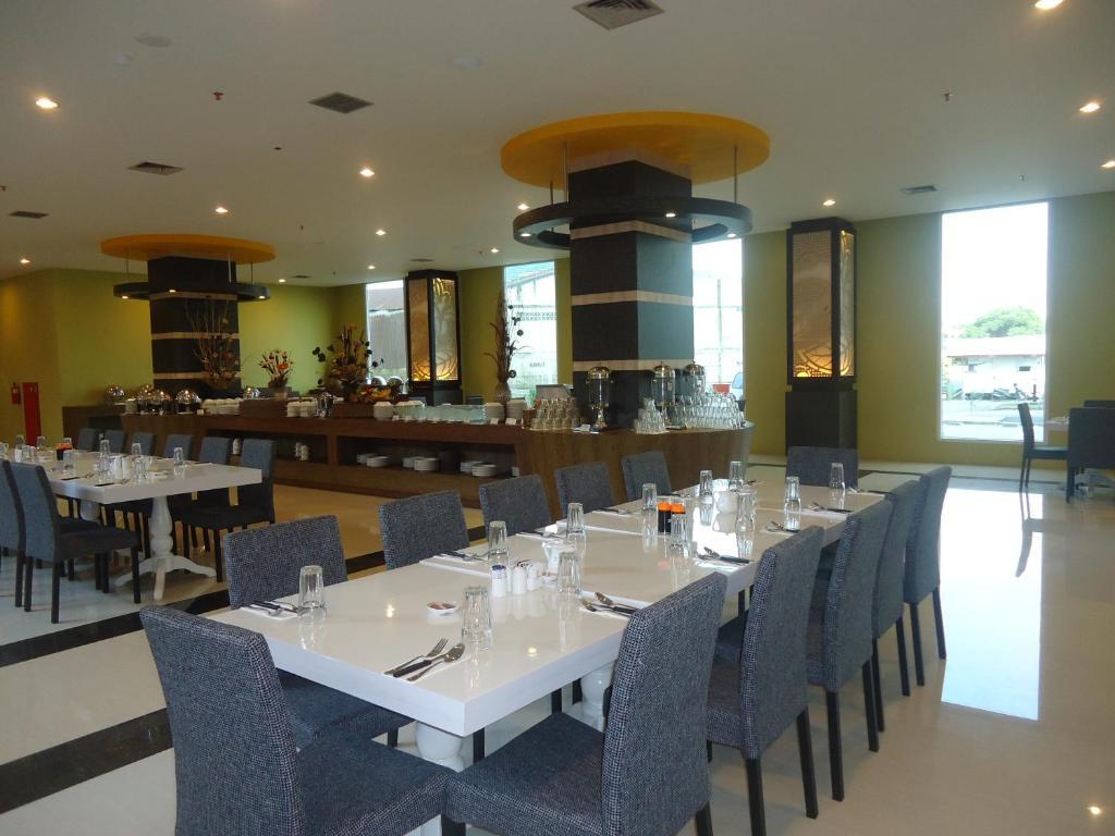 Hotel Olive Tangerang Eksteriør bilde