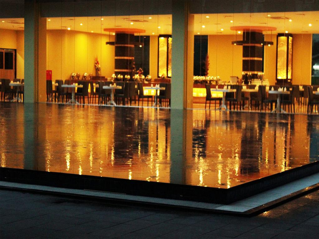 Hotel Olive Tangerang Eksteriør bilde